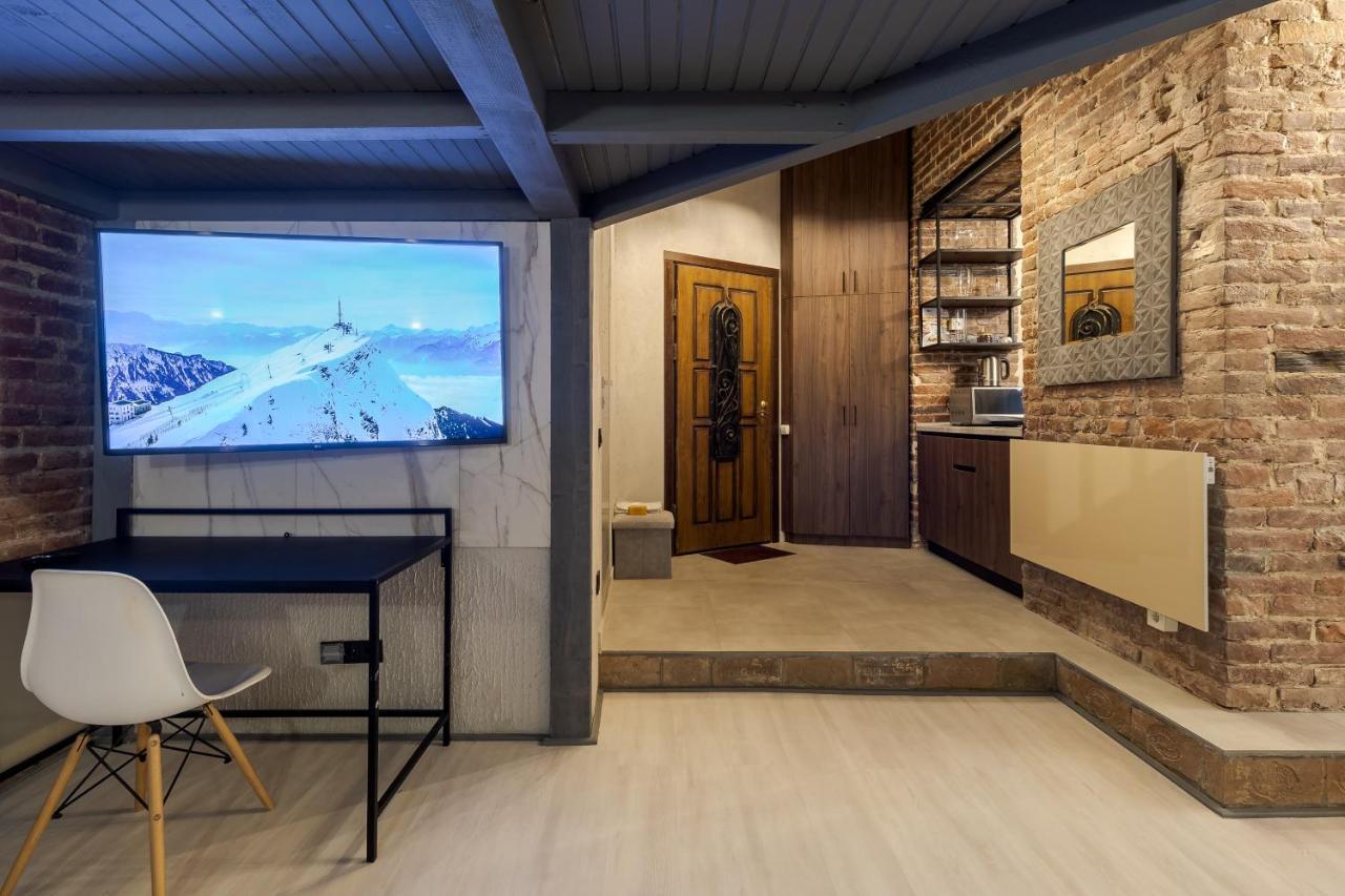 Lesi Apartment With Terrace Leopoli Esterno foto