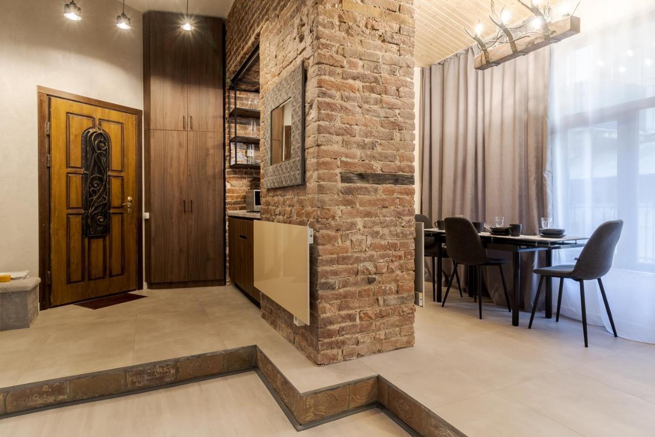 Lesi Apartment With Terrace Leopoli Esterno foto